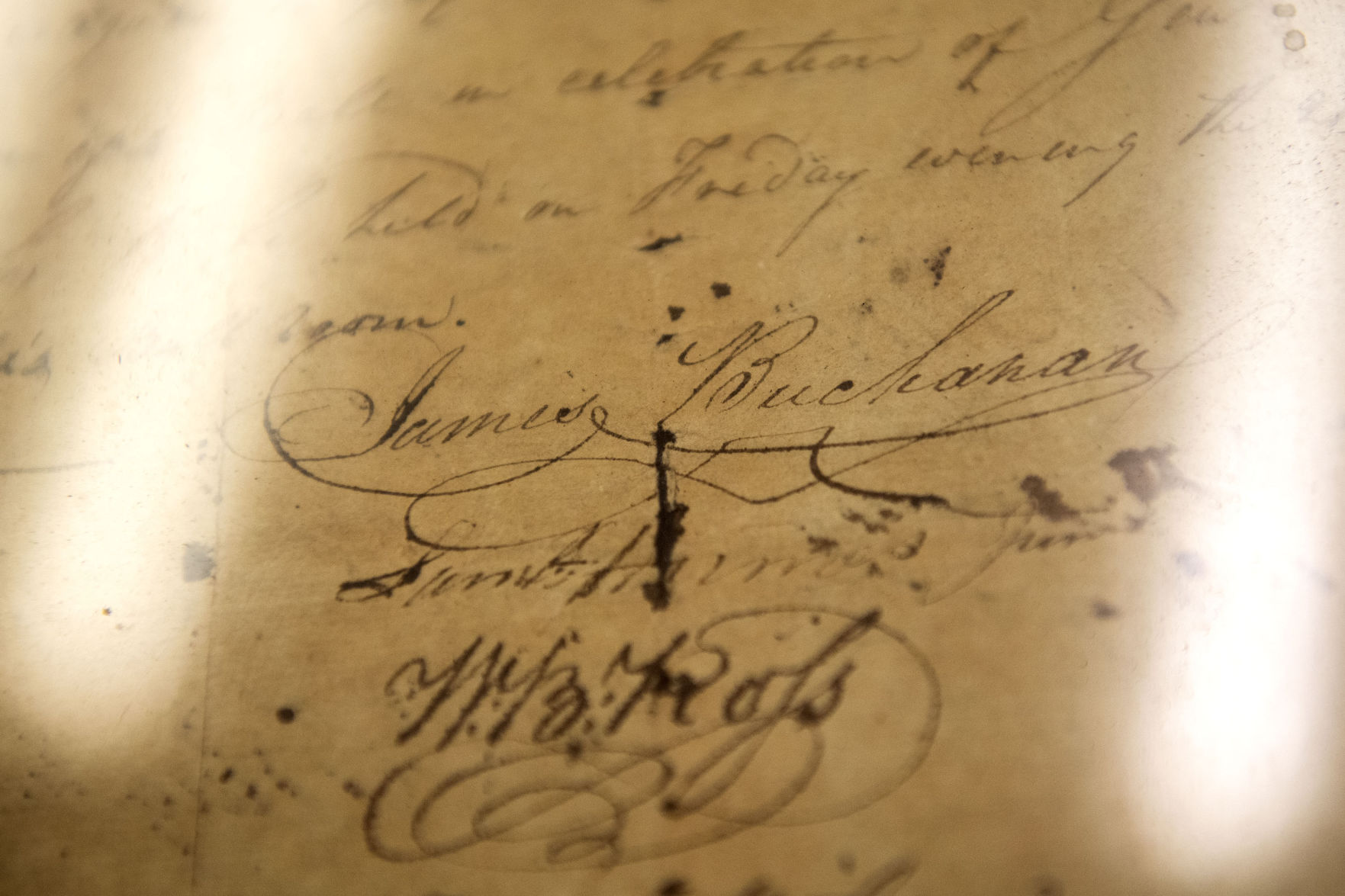 LNPVault signature